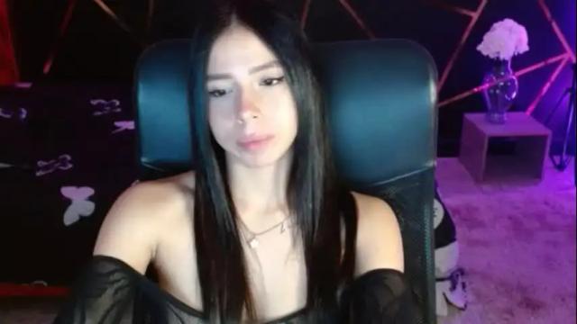 Image 8 of victoriiavegaa Stream on Chaturbate on 6 months ago