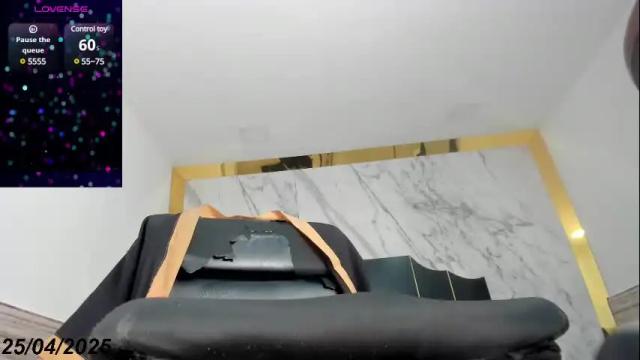 Image 10 of victtoria_parker Stream on Chaturbate on 1 month ago