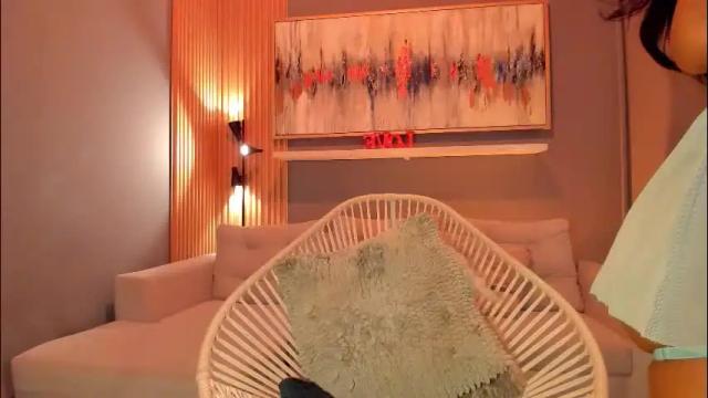 Image 4 of vienah Stream on Chaturbate on 4 months ago