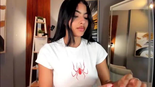 Image 2 of vienah Stream on Chaturbate on 4 months ago