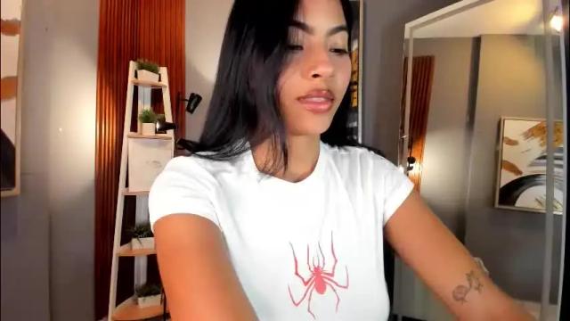 Image 3 of vienah Stream on Chaturbate on 4 months ago