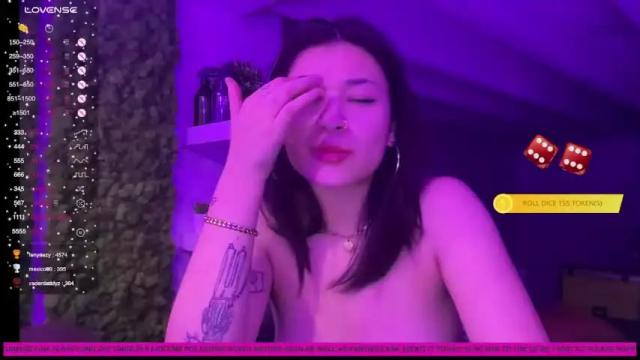 Image 8 of vietwhhore Stream on Chaturbate on 18 months ago