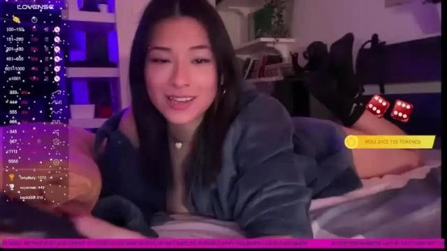 Image 7 of vietwhhore Stream on Chaturbate on 18 months ago