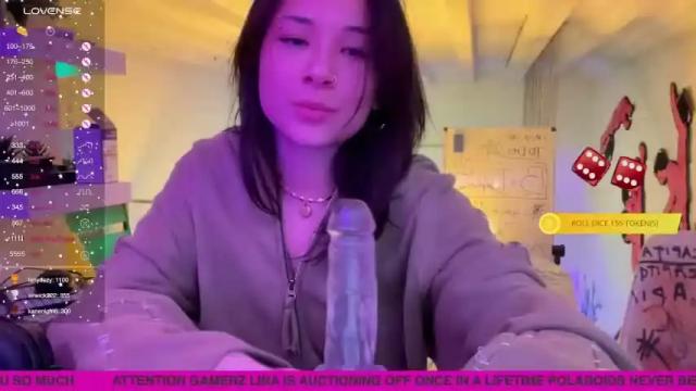 Image 11 of vietwhhore Stream on Chaturbate on 17 months ago