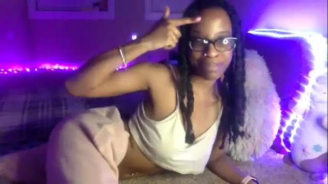 Image 3 of viiickyyy Stream on Chaturbate on 21 days ago