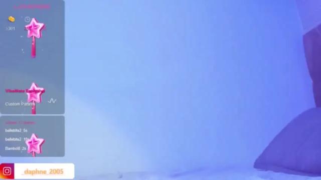 Image 11 of viiky_12 Stream on Chaturbate on 14 months ago