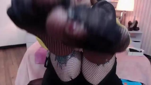 Image 2 of viioletamora Stream on Chaturbate on 9 months ago