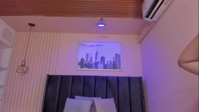Image 6 of viiolett_lee Stream on Chaturbate on 1 month ago