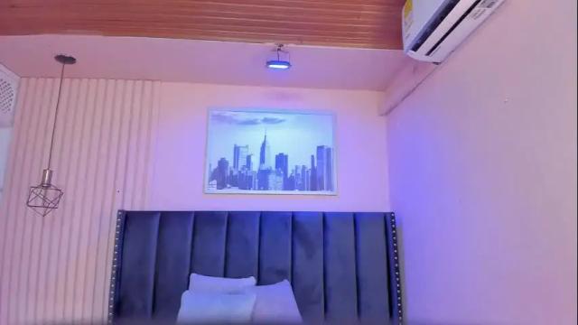 Image 12 of viiolett_lee Stream on Chaturbate on 20 days ago