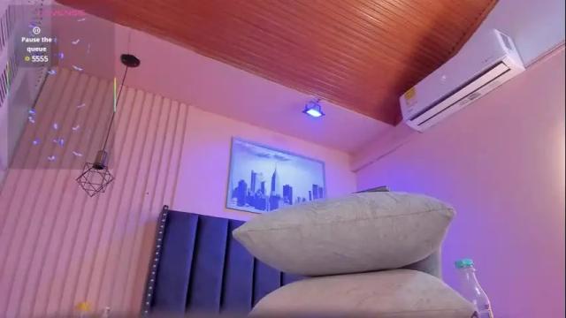 Image 11 of viiolett_lee Stream on Chaturbate on 17 days ago