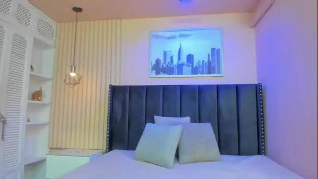 Image 11 of viiolett_lee Stream on Chaturbate on 1 month ago