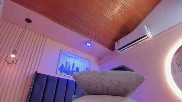 Image 7 of viiolett_lee Stream on Chaturbate on 1 month ago