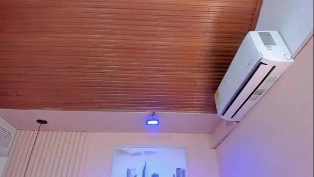 Image 11 of viiolett_lee Stream on Chaturbate on 1 month ago