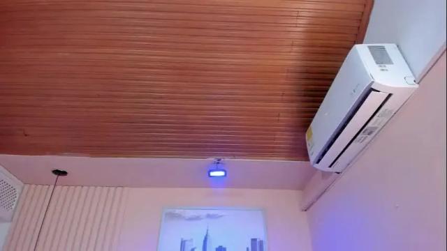 Image 12 of viiolett_lee Stream on Chaturbate on 1 month ago