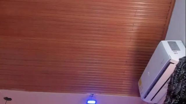 Image 6 of viiolett_lee Stream on Chaturbate on 28 days ago