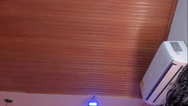 Image 7 of viiolett_lee Stream on Chaturbate on 28 days ago