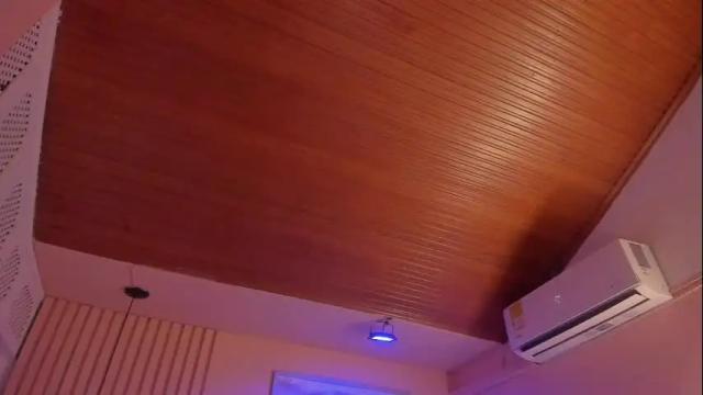 Image 2 of viiolett_lee Stream on Chaturbate on 22 days ago