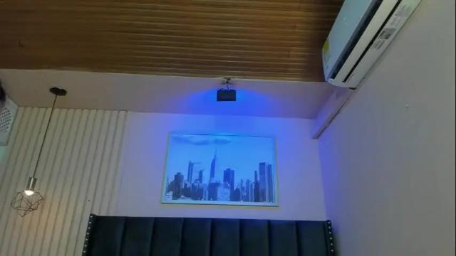Image 11 of viiolett_lee Stream on Chaturbate on 17 days ago