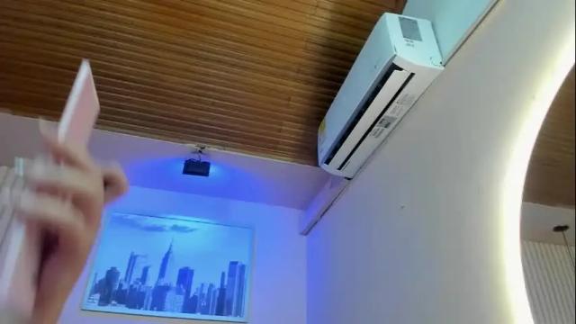 Image 12 of viiolett_lee Stream on Chaturbate on 17 days ago