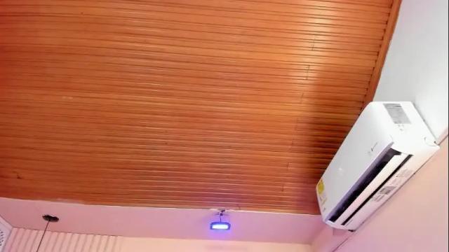 Image 6 of viiolett_lee Stream on Chaturbate on 15 days ago