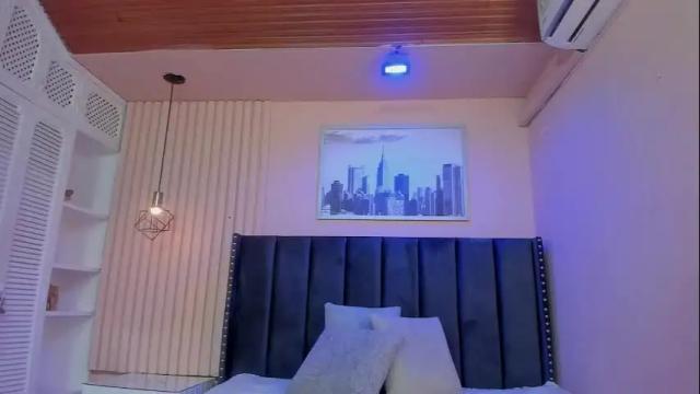 Image 10 of viiolett_lee Stream on Chaturbate on 11 days ago