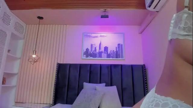 Image 7 of viiolett_lee Stream on Chaturbate on 11 days ago