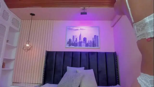 Image 8 of viiolett_lee Stream on Chaturbate on 11 days ago