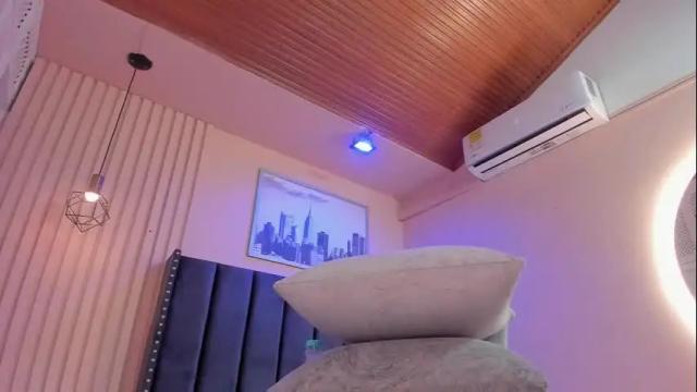 Image 3 of viiolett_lee Stream on Chaturbate on 10 days ago