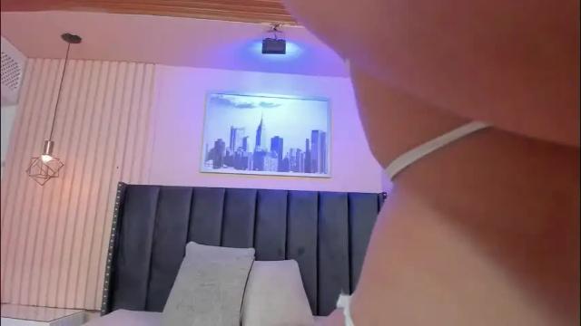 Image 10 of viiolett_lee Stream on Chaturbate on 20 hours ago