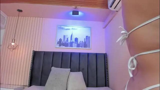 Thumbnail 3, viiolett_lee's Stream at Chaturbate, 3 hours ago