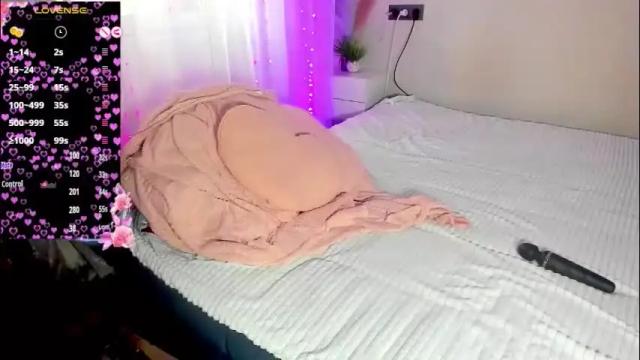 Image 7 of vik_and_love Stream on Chaturbate on 2 months ago