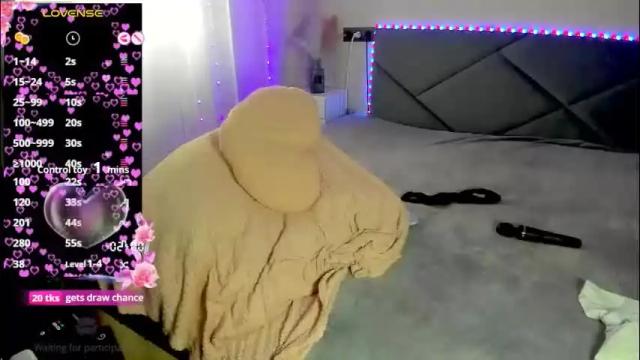 Image 7 of vik_and_love Stream on Chaturbate on 1 month ago