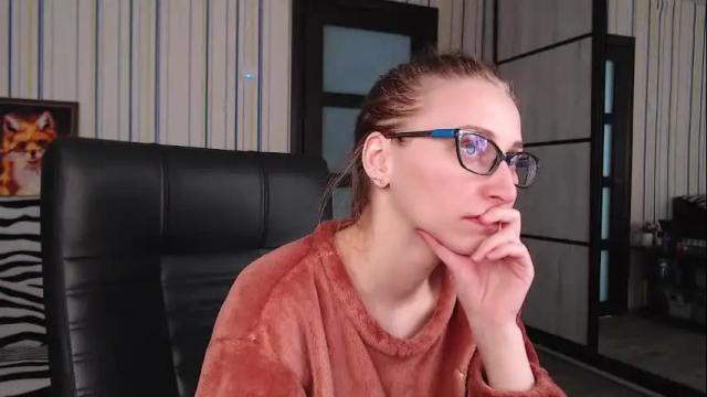 Image 2 of vikaericka Stream on Chaturbate on 2 months ago