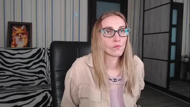 Image 3 of vikaericka Stream on Chaturbate on 2 months ago