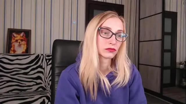 Image 11 of vikaericka Stream on Chaturbate on 2 months ago
