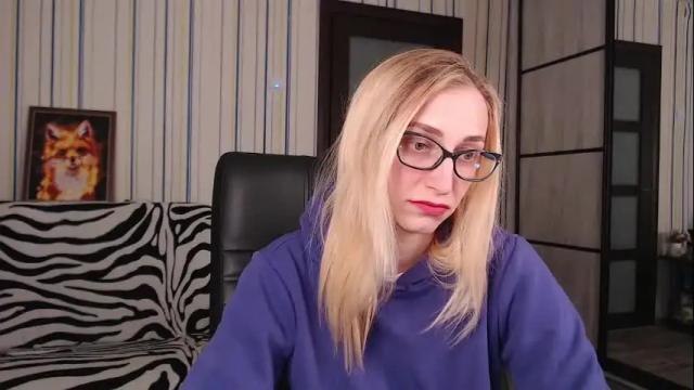 Image 8 of vikaericka Stream on Chaturbate on 2 months ago