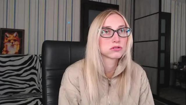 Image 2 of vikaericka Stream on Chaturbate on 2 months ago