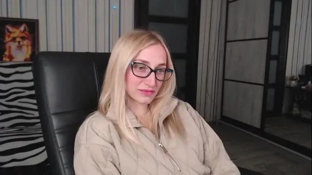 Image 7 of vikaericka Stream on Chaturbate on 2 months ago