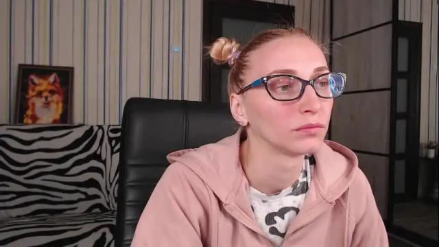 Image 12 of vikaericka Stream on Chaturbate on 2 months ago