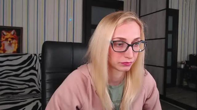 Image 4 of vikaericka Stream on Chaturbate on 2 months ago