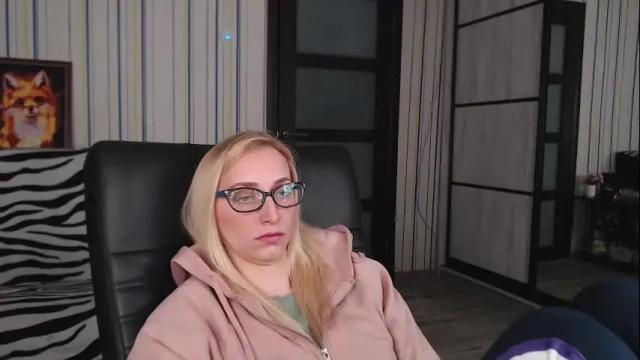Image 7 of vikaericka Stream on Chaturbate on 2 months ago