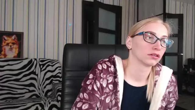 Image 2 of vikaericka Stream on Chaturbate on 2 months ago
