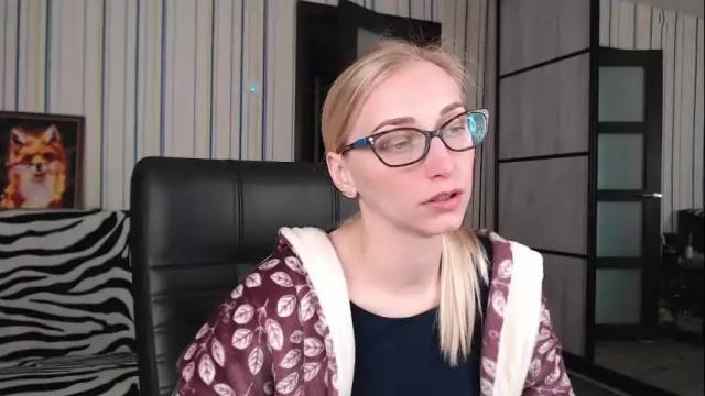 Image 3 of vikaericka Stream on Chaturbate on 2 months ago