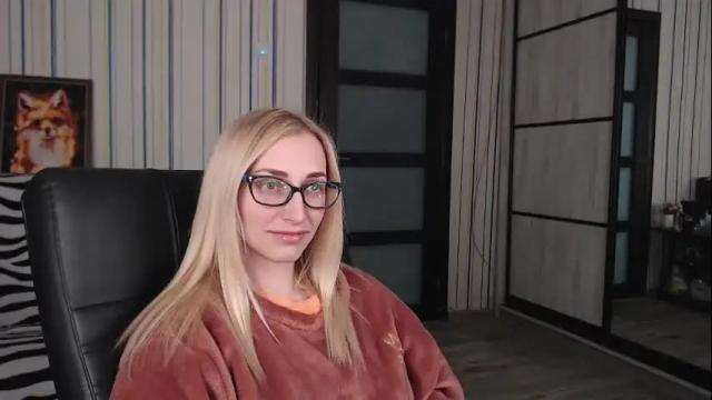 Image 6 of vikaericka Stream on Chaturbate on 2 months ago