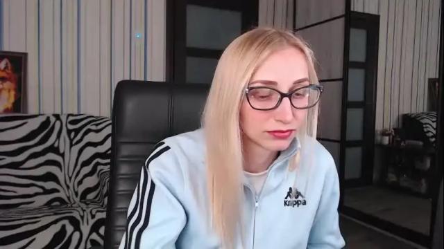 Image 8 of vikaericka Stream on Chaturbate on 1 month ago