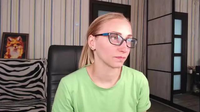 Image 4 of vikaericka Stream on Chaturbate on 1 month ago