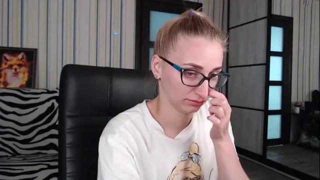 Image 10 of vikaericka Stream on Chaturbate on 1 month ago