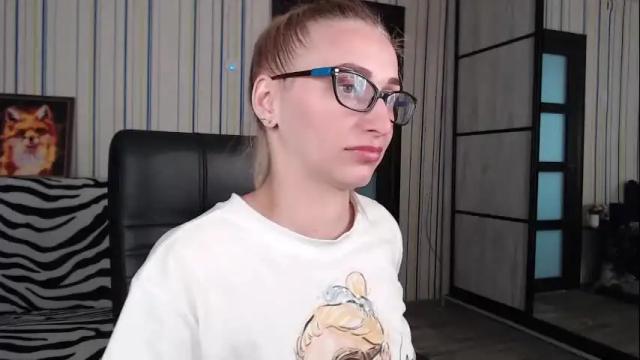 Image 3 of vikaericka Stream on Chaturbate on 1 month ago