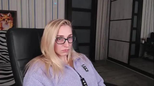 Image 10 of vikaericka Stream on Chaturbate on 1 month ago