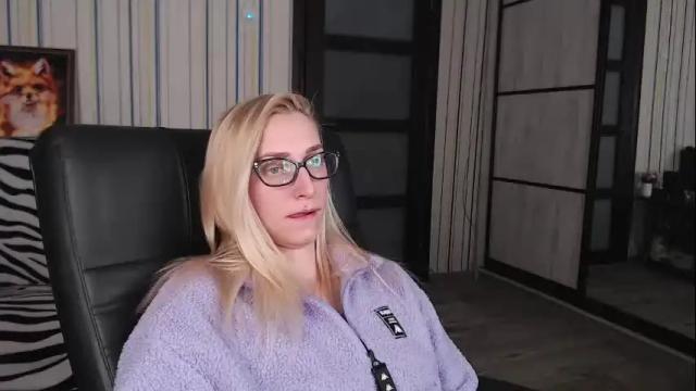 Image 11 of vikaericka Stream on Chaturbate on 1 month ago